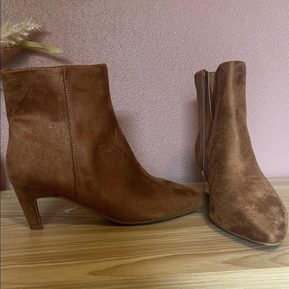Universal Thread Tan Suede Ankle Booties with kitten heel- size 8